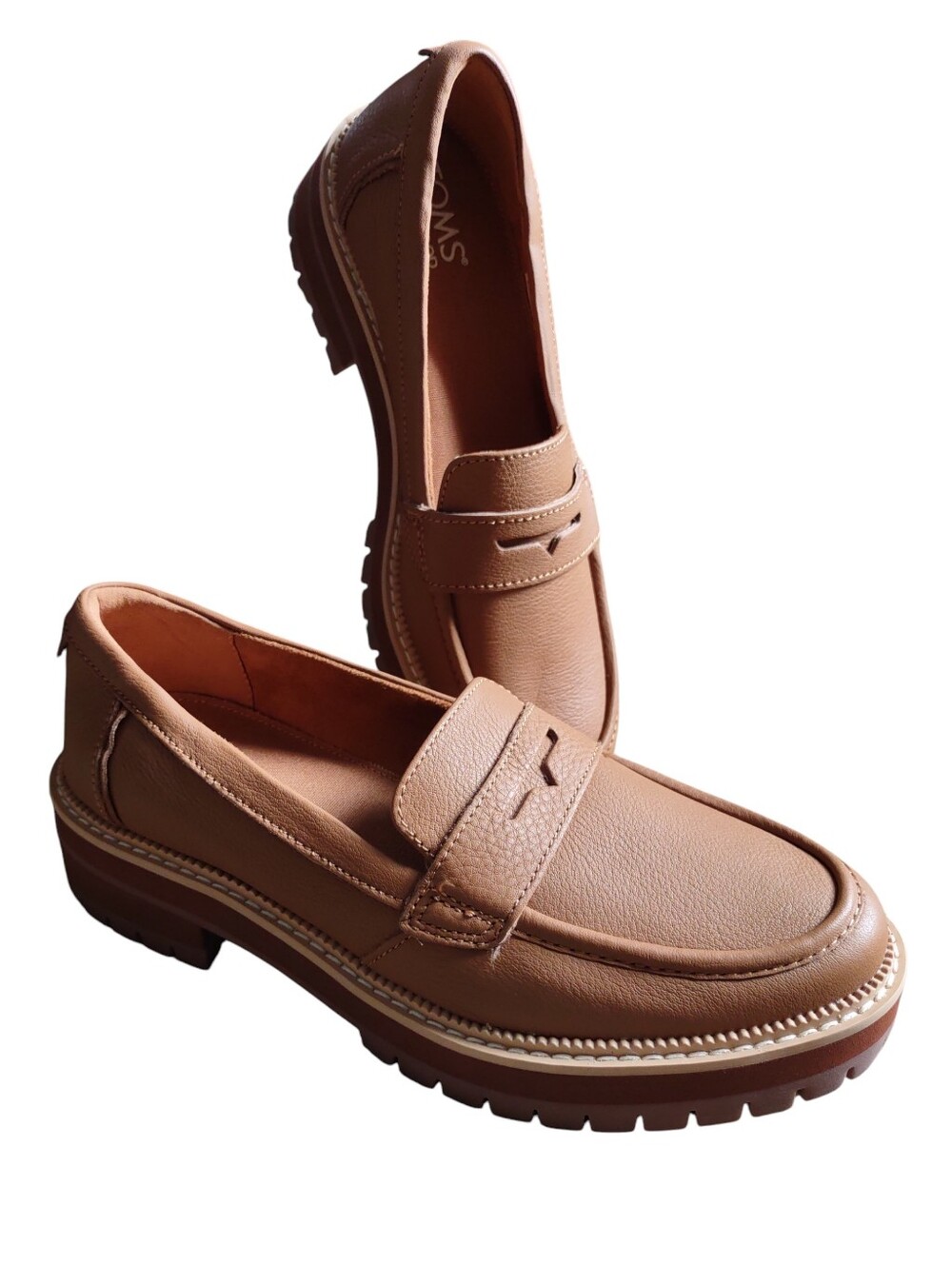 Toms 7.5 Tan Loafer Shoes